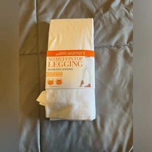 Seamless white leggings